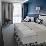 Hotel Urban Creme 5*