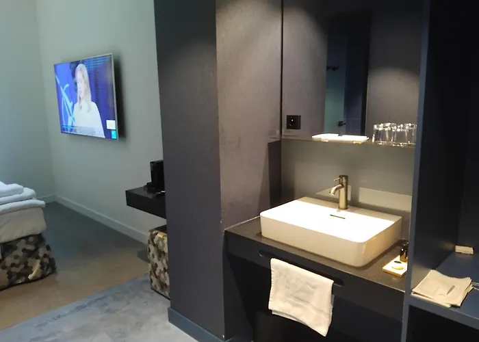 Hotel Urban Creme 5*