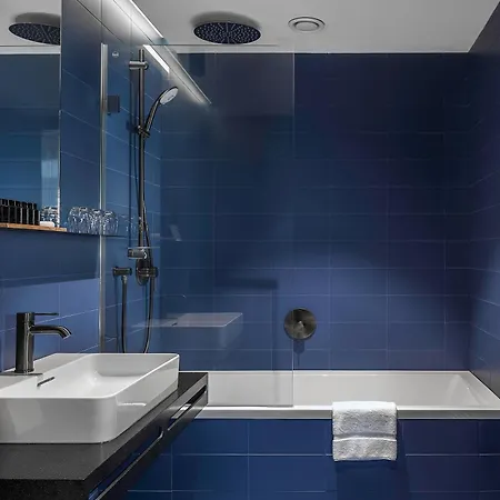 Urban Creme Hotel 5*