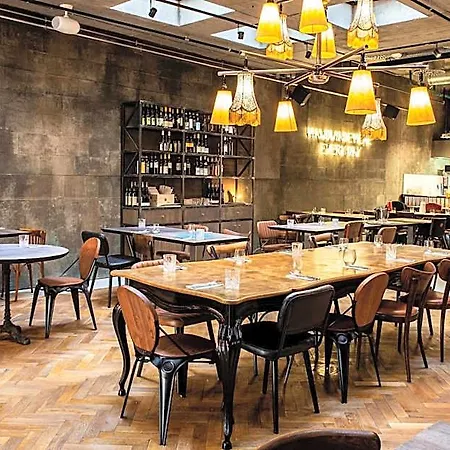Urban Creme Hotel 5*