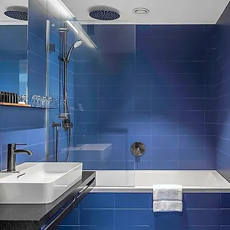Urban Creme Hotel 5*