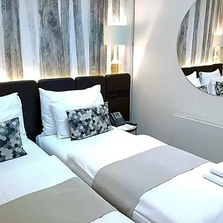 Hotel Urban Creme
