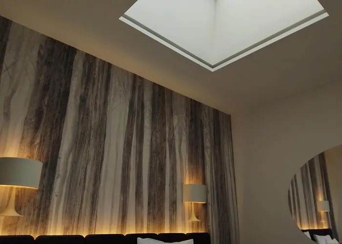 Urban Creme Hotel